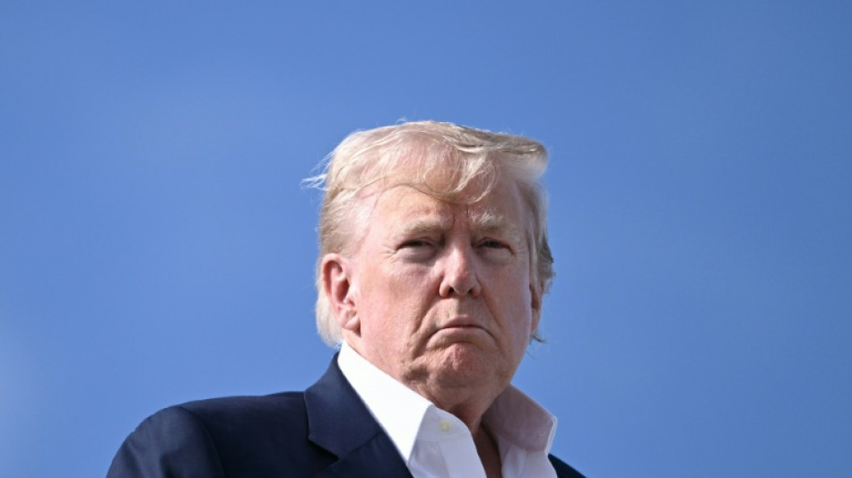 Trump diz que se desentendeu com Epstein porque ele contratava funcionários de seu spa