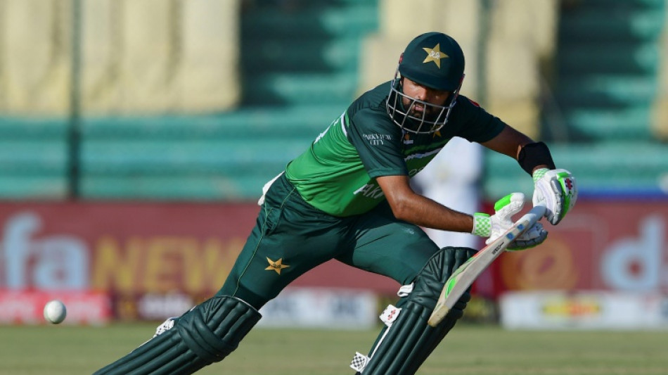 Record-breaking Azam lifts Pakistan to 334-6 in fourth ODI