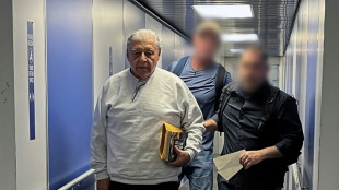 El militar chileno acusado de asesinar a V&iacute;ctor Jara llega a Chile deportado de EEUU