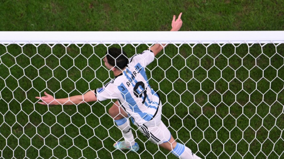 Mondial: avec Alvarez, Messi s'est trouv&eacute; un lieutenant