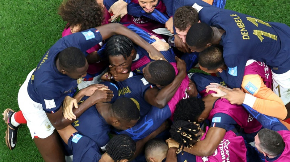 Mondial: les Bleus rego&ucirc;tent &agrave; une finale, mais en tirant la langue