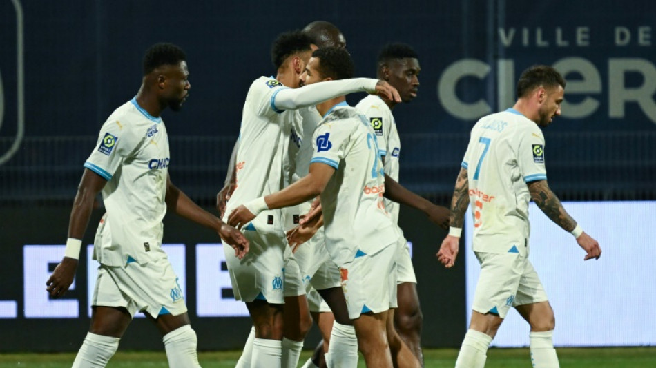 Olympique de Marselha goleia e sobe para 6&ordm; no Campeonato Franc&ecirc;s