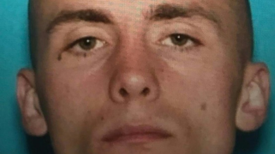 Pol&iacute;cia americana captura supremacista que fugiu da pris&atilde;o