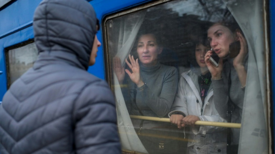 Ukraine: l'arm&eacute;e russe bombarde Kharkiv et resserre l'&eacute;tau sur Kiev