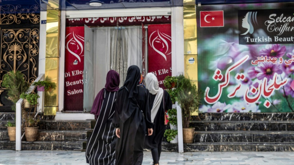 Taliban makeover: Afghan women despair over beauty parlour ban