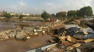 Espa&ntilde;a env&iacute;a m&aacute;s militares a combatir la devastaci&oacute;n de unas inundaciones que dejaron ya m&aacute;s de 200 muertos
