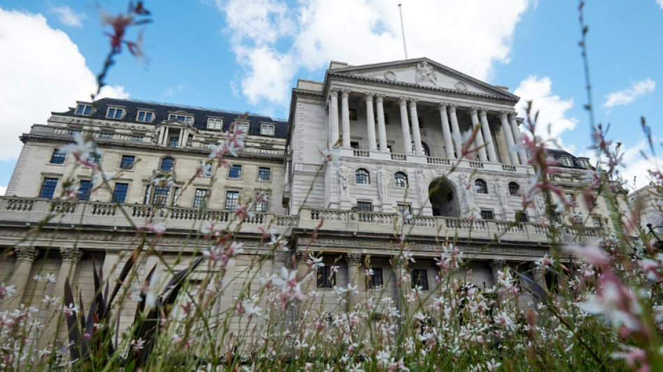 Bank of England set to cut rate as UK economy weakens