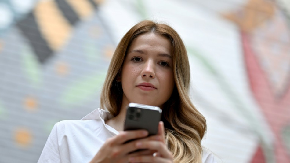 Viols et "revenge porn": plong&eacute;e dans les cha&icirc;nes Telegram serbes