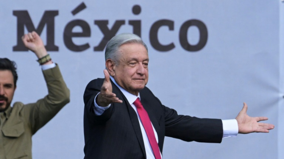 Mexique: le pr&eacute;sident enflamme ses fid&egrave;les en visant les "oligarques"