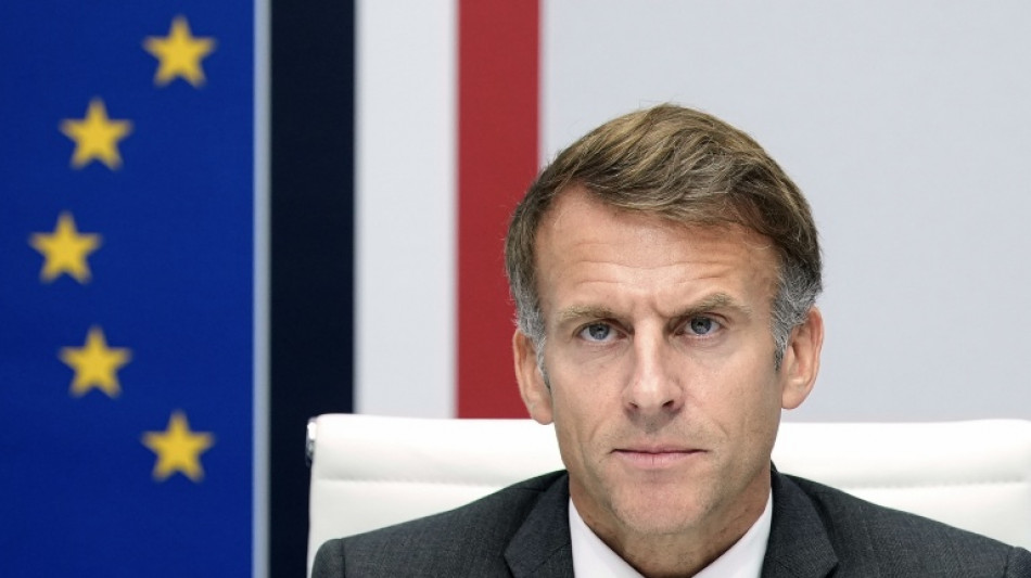 Macron alerta para riscos &agrave; seguran&ccedil;a em novos protestos previstos para s&aacute;bado
