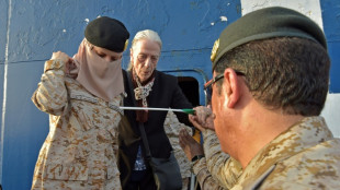 Llega a Arabia Saudita un barco con 1.687 civiles que huyeron de Sud&aacute;n