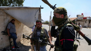 Novos confrontos no sul da S&iacute;ria, apesar da retirada das tropas governamentais