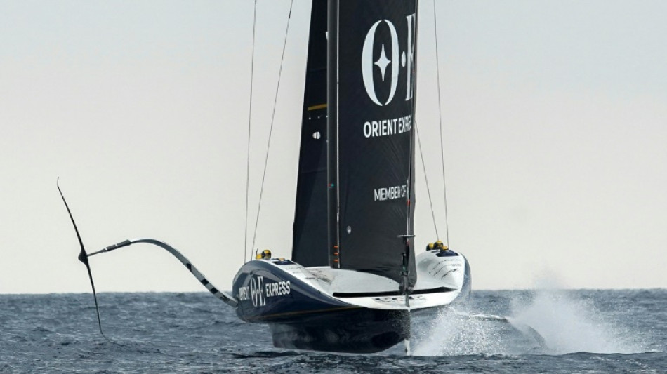 Coupe de l'America: l'AC75 du d&eacute;fi fran&ccedil;ais prend son envol &agrave; Barcelone