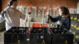 Laver les bouteilles et les r&eacute;utiliser plut&ocirc;t que les casser pour les recycler