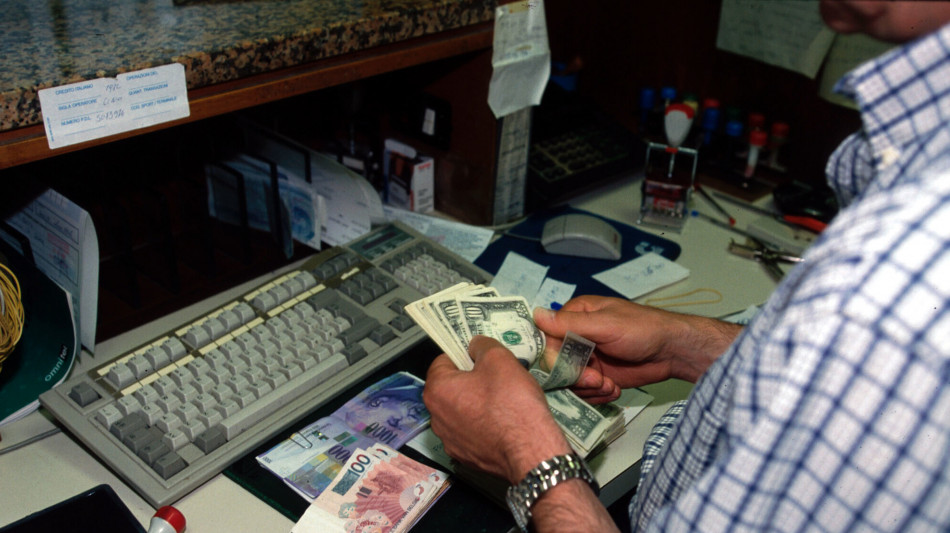 Fisac-Cgil, sempre meno sportelli bancari, -20% in 5 anni