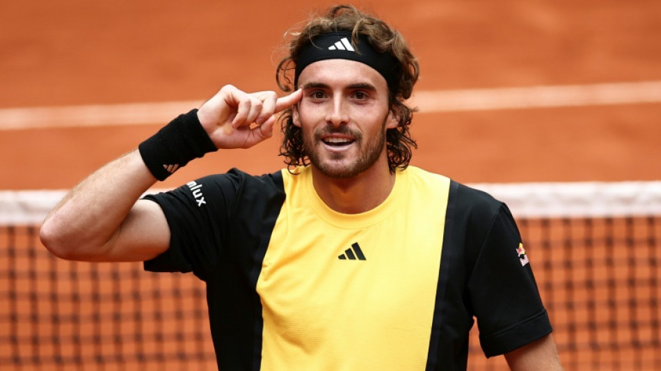 Tsitsipas vence Arnaldi e avan&ccedil;a &agrave;s quartas de final de Roland Garros