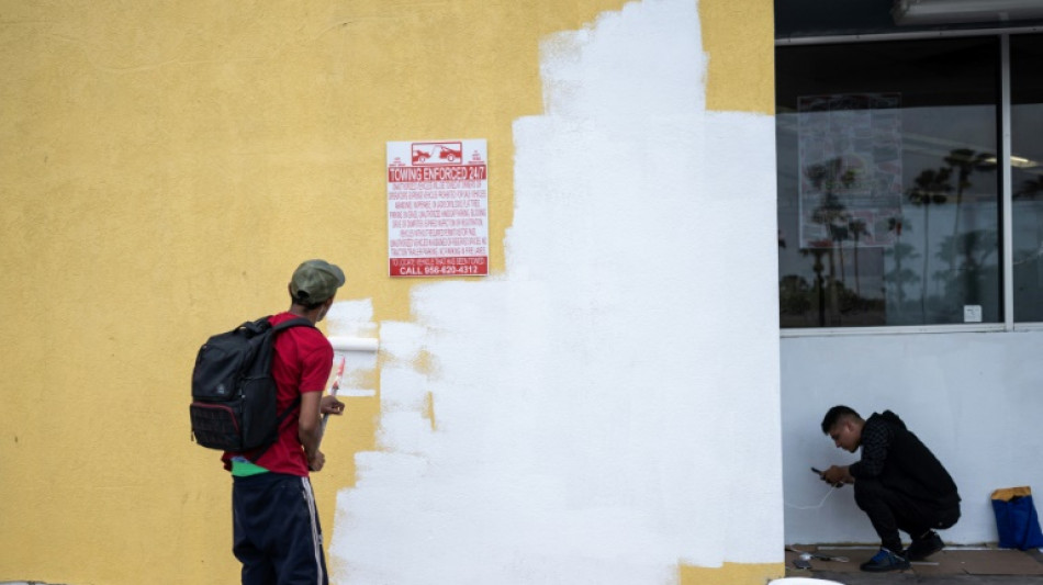 'Chegamos para trabalhar' - migrantes buscam recursos nos EUA ap&oacute;s travessia apressada