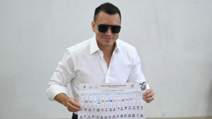 "Todo est&aacute; peor": ecuatorianos eligen presidente agobiados por la violencia