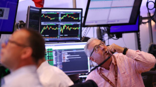 Wall Street ouvre en ordre dispers&eacute;, sereine avant Powell (Fed)