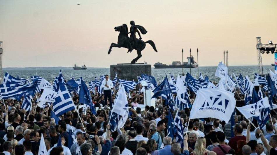 Greece votes with conservative premier favourite to win