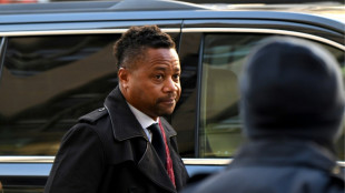 Cuba Gooding Jr reconna&icirc;t avoir embrass&eacute; une serveuse de force 