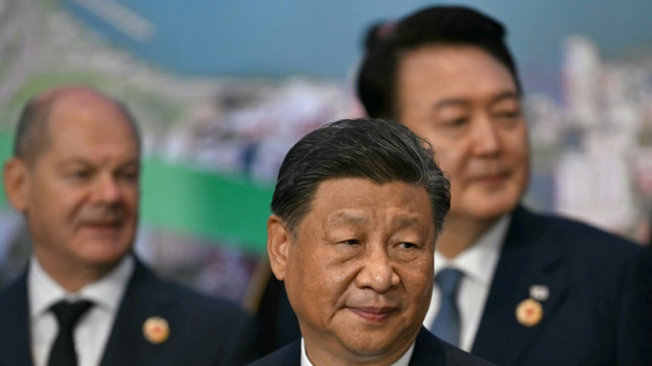 Xi pede la&ccedil;os &lsquo;estrat&eacute;gicos&rsquo; entre China e Alemanha durante reuni&atilde;o com Scholz no G20