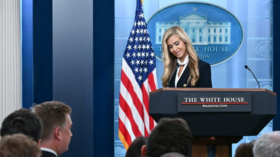 Nova chefe de imprensa de Trump admite que reprovou no exame de advocacia