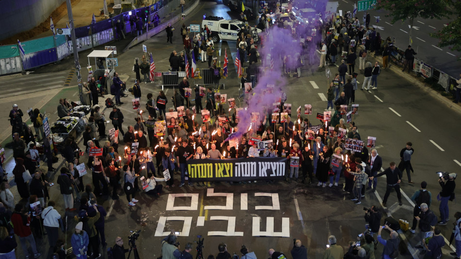 Media, 'rilascio ostaggi luned&igrave; mentre Trump si insedia'