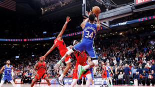 NBA: fin de s&eacute;rie pour les Nets, Antetokounmpo se d&eacute;multiplie encore