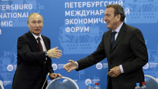 "Ampel" einigt sich auf Streichung von B&uuml;ro und Mitarbeitern f&uuml;r Schr&ouml;der