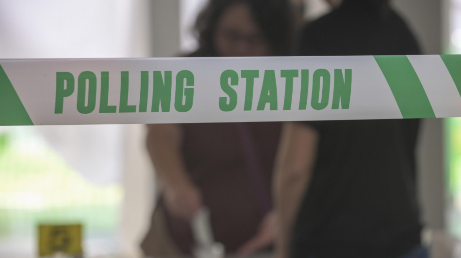 Chiusi i seggi a Singapore, test chiave per premier Wong