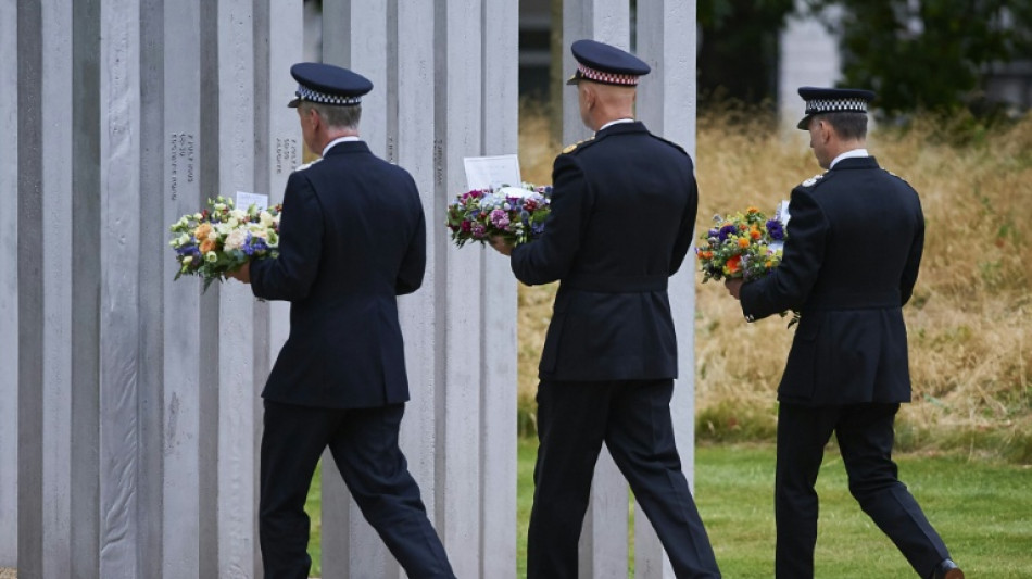 King hails 'spirit of unity' as Britain remembers 7/7 attacks