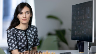 Exiliada en Francia, estrella del ajedrez iran&iacute; saluda "coraje" de manifestantes en su pa&iacute;s