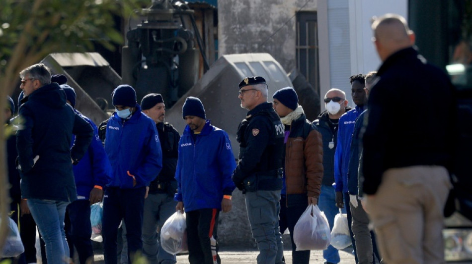 Albanie: arriv&eacute;e de migrants envoy&eacute;s par l'Italie, dans le cadre d'un accord contest&eacute; 