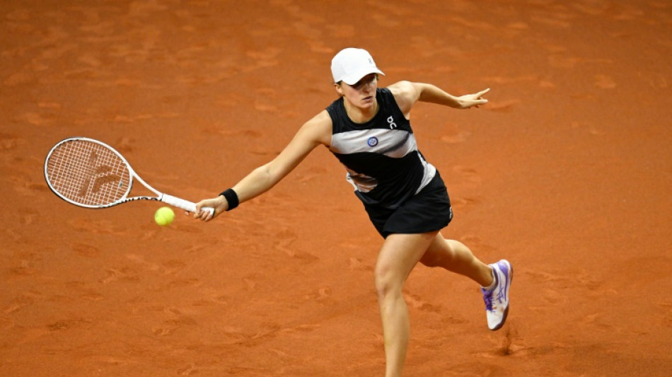 Swiatek makes winning return, beating Zheng in Stuttgart