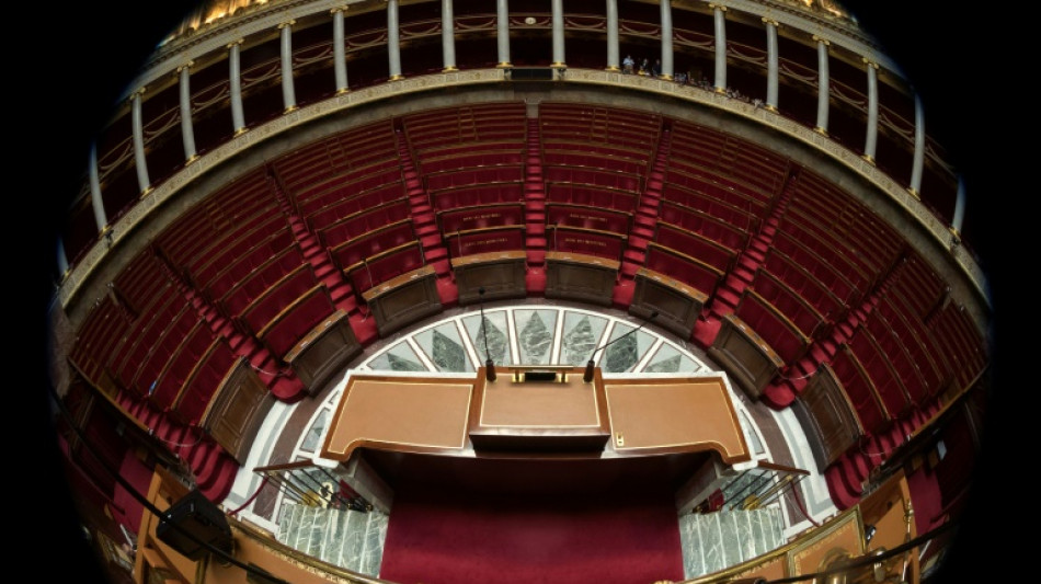 Pour la macronie, l'espoir t&eacute;nu d'obtenir une majorit&eacute; absolue