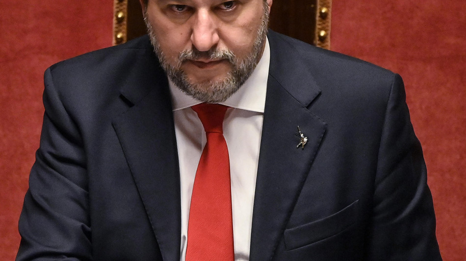 Salvini, l'Italia non deve pi&ugrave; avere a che fare con l'Oms