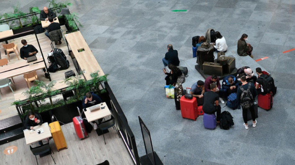 Espa&ntilde;a mantendr&aacute; en 2023 la gratuidad de los abonos de ferrocarriles