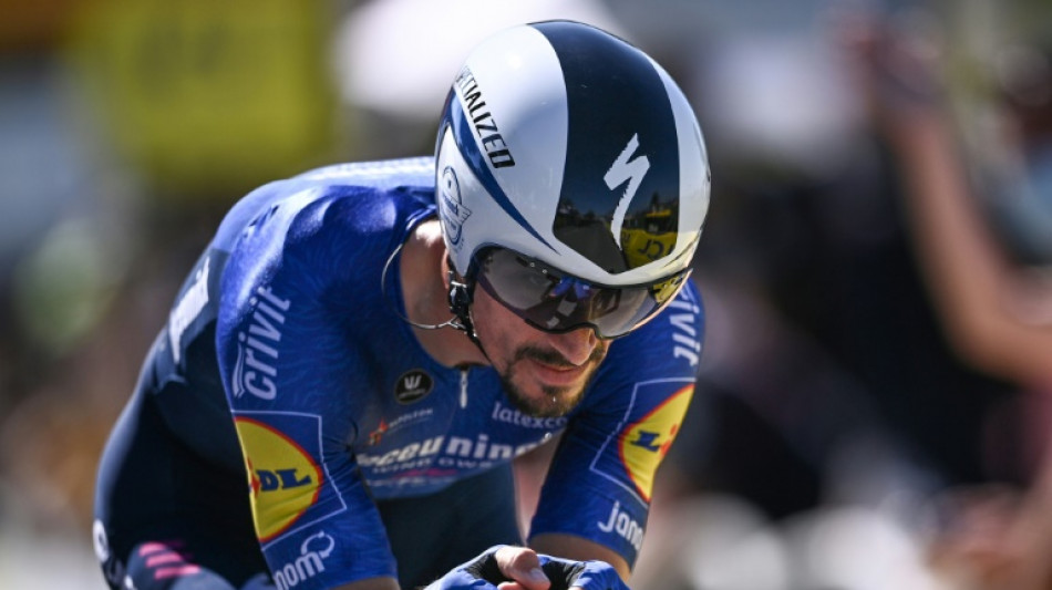 Van Aert, Evenepoel lurk as Alaphilippe targets third world title
