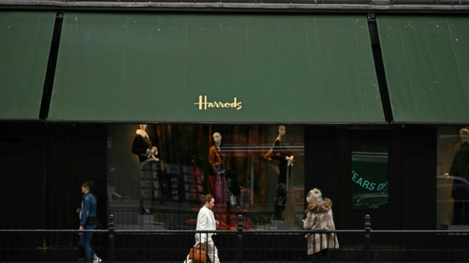Violences sexuelles: plus de 200 femmes accusant Al-Fayed n&eacute;gocient un accord &agrave; l'amiable avec Harrods