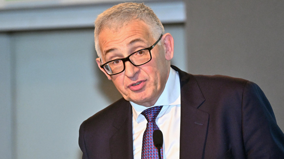 Cipollone, con stablecoin Usa rischio di uscita depositi da Ue