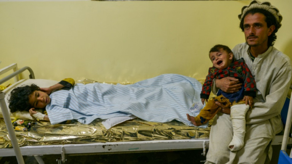 Tareas de rescate en Afganist&aacute;n tras sismo que dej&oacute; al menos mil muertos