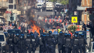 El l&iacute;der del sindicato espa&ntilde;ol UGT se manifiesta en Francia contra la reforma de las pensiones