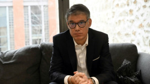 Olivier Faure, lui-m&ecirc;me fragilis&eacute;, tente de recoller les morceaux du PS