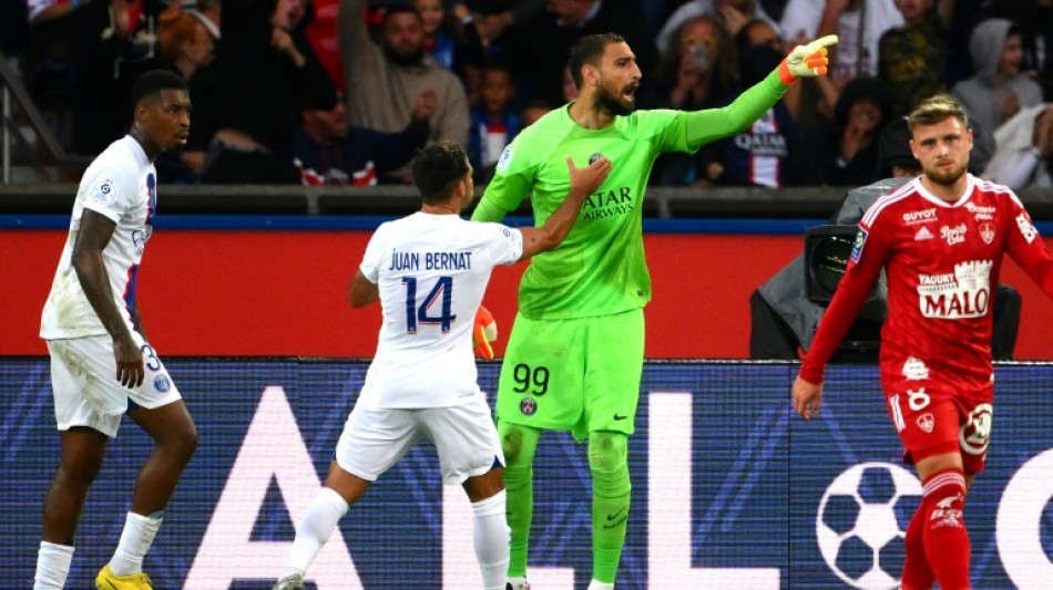 Neymar scores, Donnarumma saves penalty in PSG win