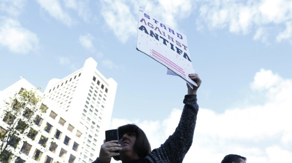 Especialista no movimento Antifa deixa os EUA após ameaças de morte