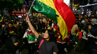 Cientos de personas protestan en Bolivia contra la elecci&oacute;n de Paz como presidente