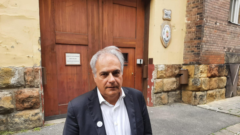 Roberto Salis, Ilaria fuori dalla civilt&agrave; per 16 mesi