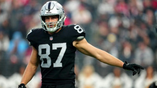 Ex-Raider Moreau departs NFL to fight Hodgkin lymphoma