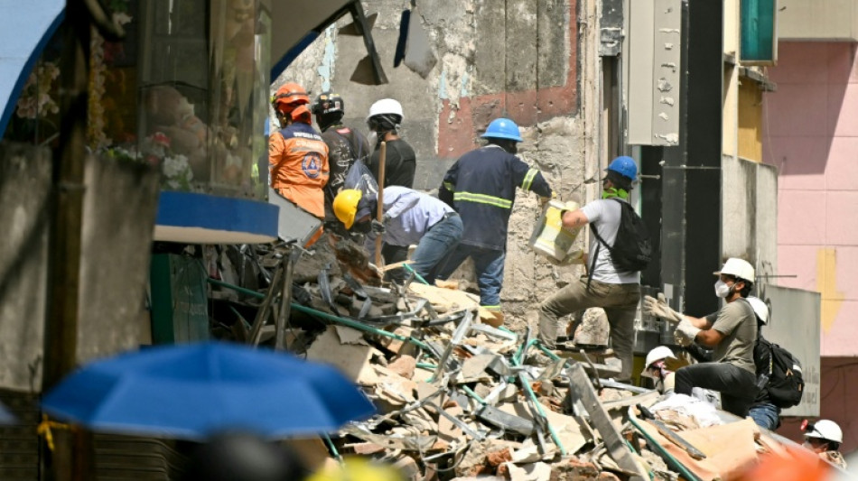 Col&ocirc;mbia ainda busca centenas de desaparecidos ap&oacute;s forte terremoto